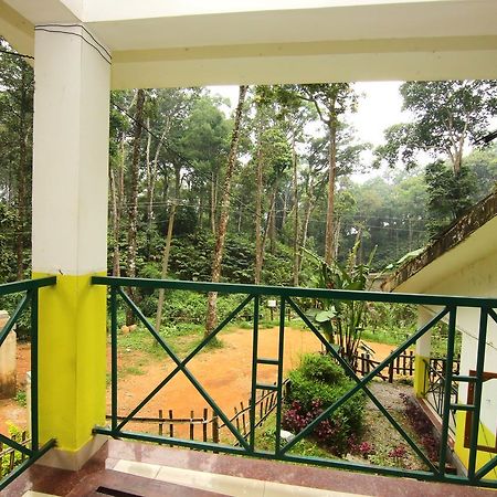 Oyo 4651 Woodpecker Resort Munnar Eksteriør bilde
